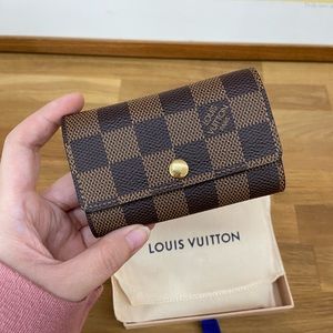Louis Vuitton 6 Key Holder Damier Ebene